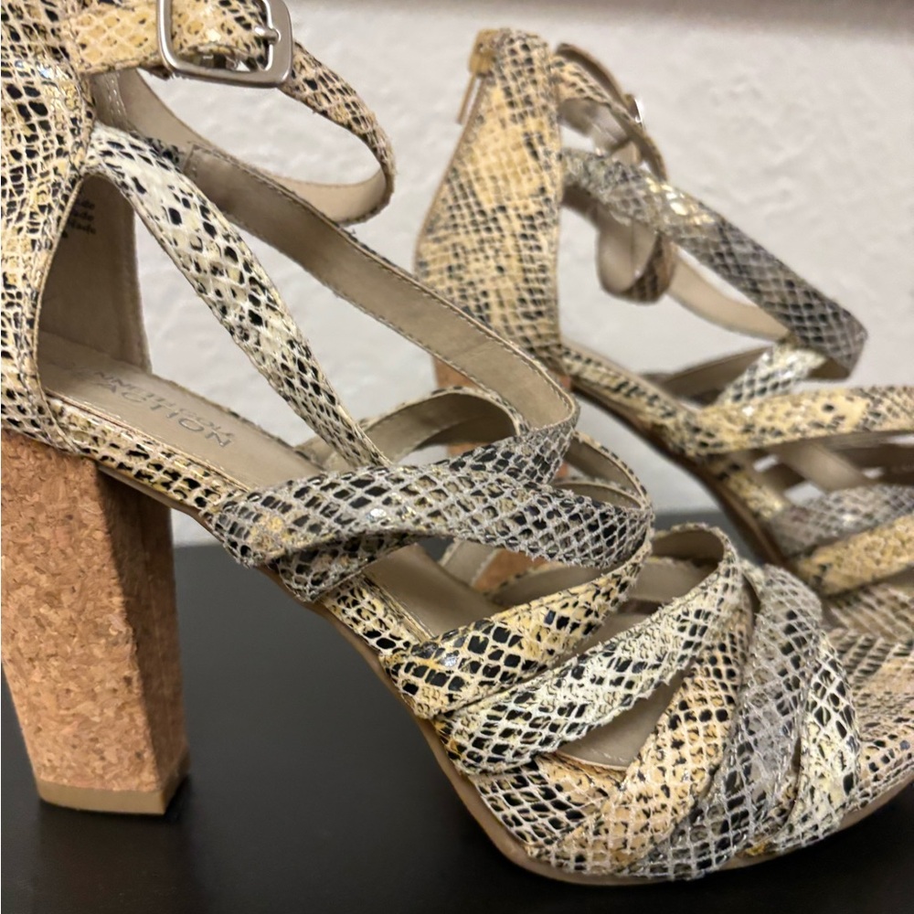 Kenneth Cole Reaction Snakeskin Strappy Cork Platform Heels – Size 7